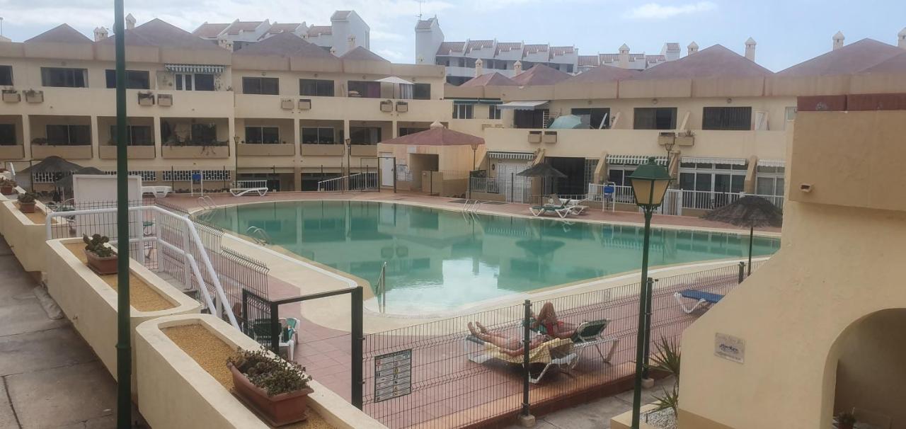 Mareverde Vista Mare Con Tres Piscinas 阿德耶 外观 照片